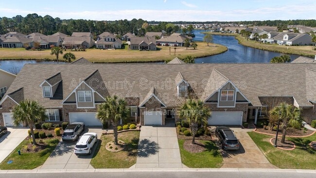 Building Photo - 264 Viareggio Road