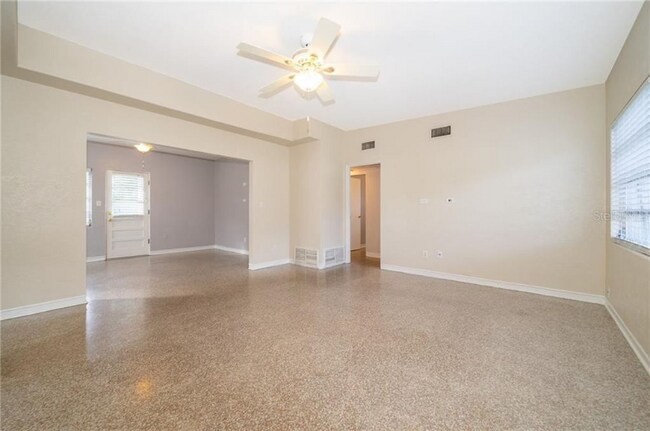 Building Photo - 3504 Lake Margaret Dr