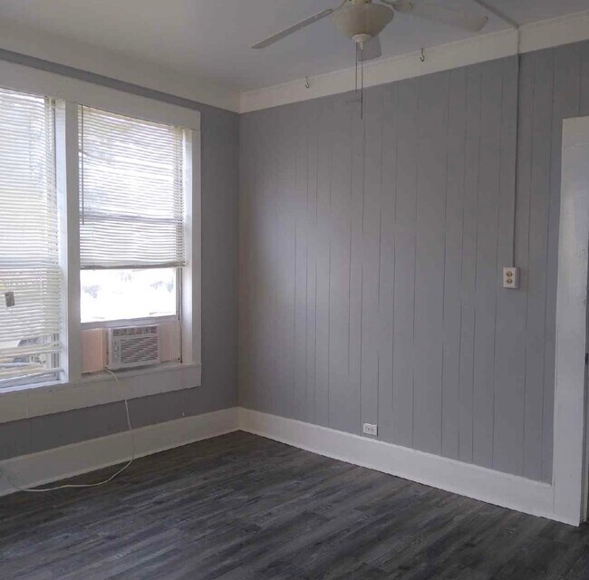 Building Photo - 212 S Bonner St