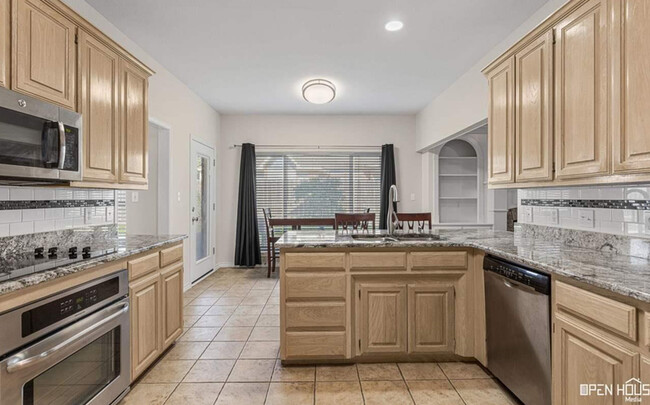 Building Photo - 3506 Rugby Ln