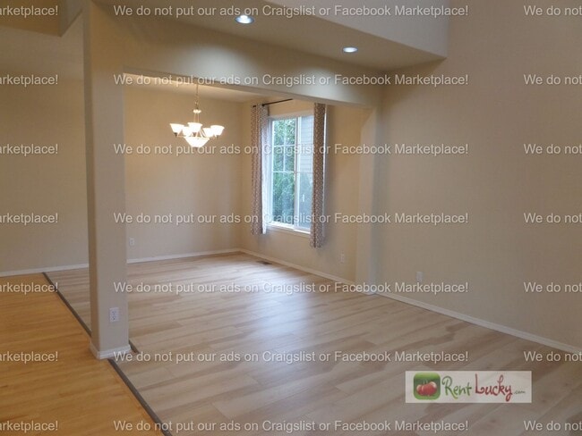 Building Photo - Meticulously Maintained 4-Bedroom Home in Sought-After Bothell Location!