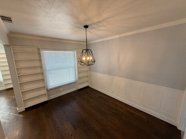 Building Photo - 1020 Highland Ave