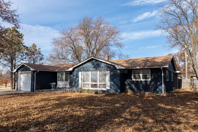 Building Photo - 6002 E 8th St N