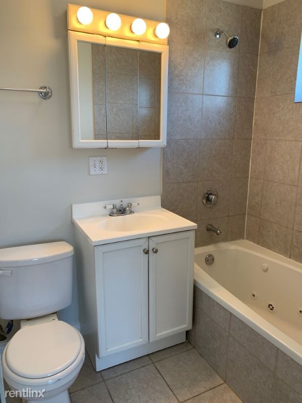Building Photo - 2 br, 2 bath Apartment - 6414 N RIDGE BLVD