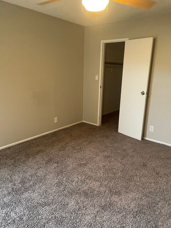 Building Photo - Coming Soon: Spacious 3 Bedroom Home with Fireplace, Covered Patio and Community Pool in SW Baker...