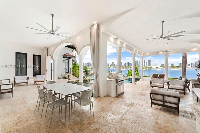 Building Photo - 432 S Hibiscus Dr