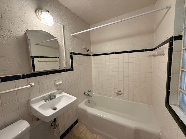 Building Photo - Historic Plaza District Apartment | Walkable Location & Classic Character