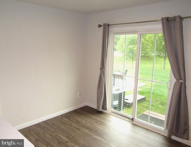 Building Photo - 19 Karina Ct