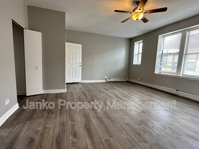 Building Photo - 5657 W Washington Blvd