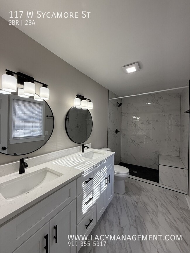 Building Photo - 117 W Sycamore St