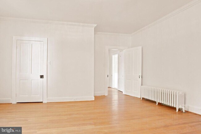 Building Photo - 209 N Washington St