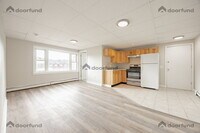 Building Photo - 4 Balloon Landing