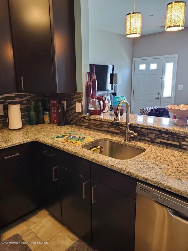 Building Photo - 99 Steiner Ave