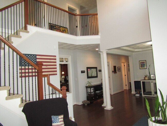 Building Photo - 2084 Kittridge Dr