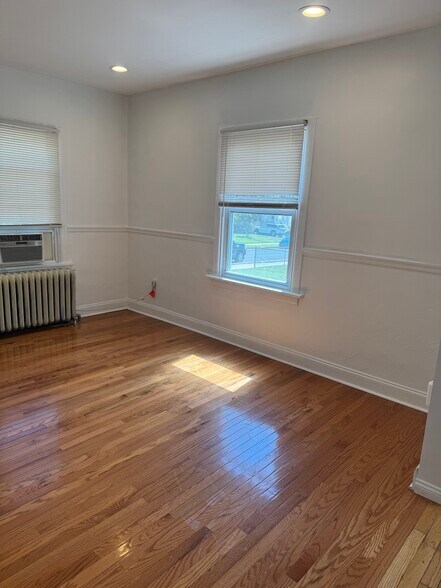 Building Photo - 1368 High Ave
