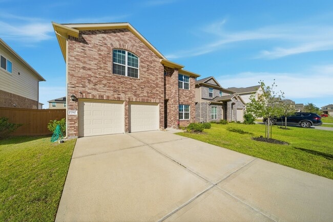 Building Photo - 32942 Silver Mdw Wy
