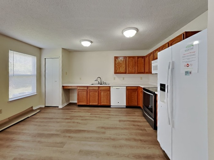 Building Photo - 9140 Amberleigh Dr