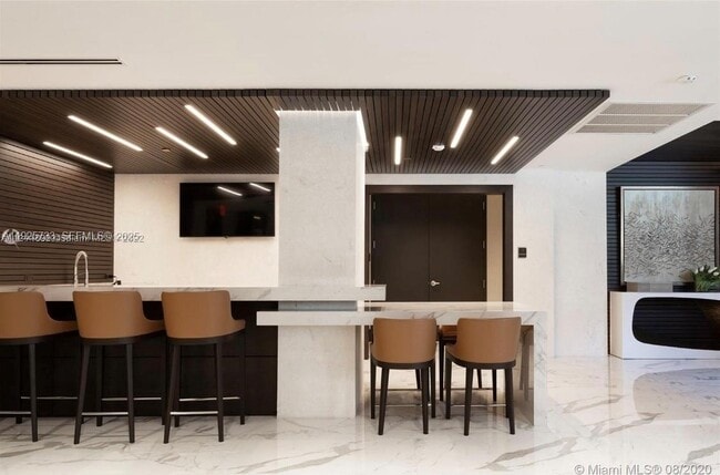 Building Photo - 301 Altara Ave