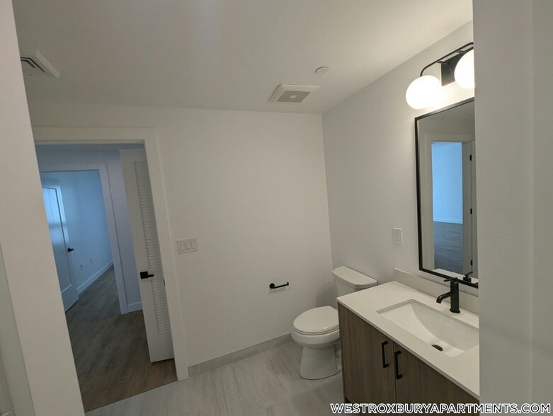 Building Photo - 199 Gardner St