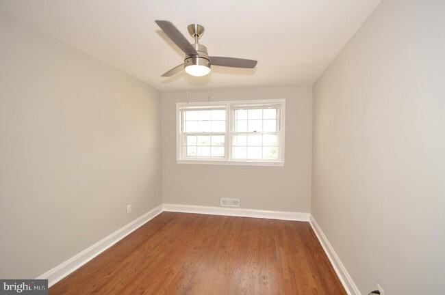 Building Photo - 1223 Newfield Rd