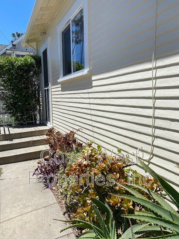 Building Photo - 4469 Maryland St