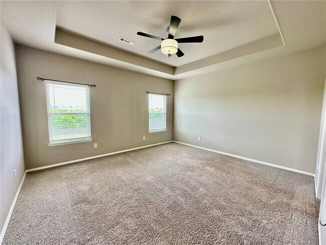 Building Photo - 433 North Drewrys Bluff Drive