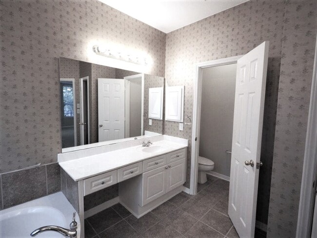 Building Photo - Desirable 4 bedroom home in BEAUTIFUL Steiner Ranch!