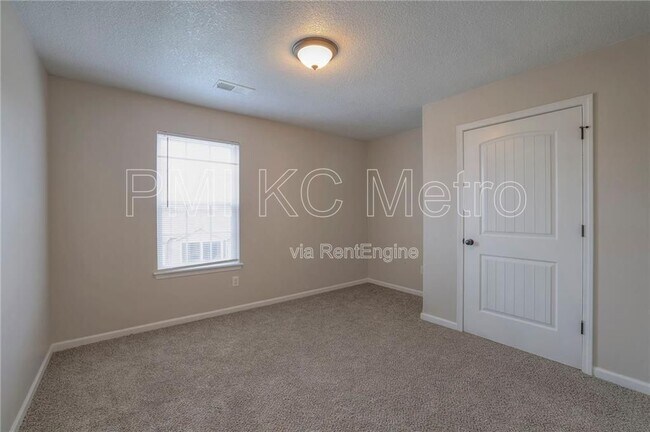 Building Photo - 8921 Inkster St