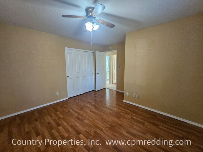 Building Photo - Spacious 4-Bedroom Home in Mary Lake Neighborhood Available Now!