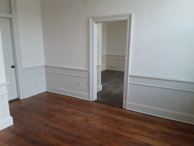 bedroom - 511 Gloucester St