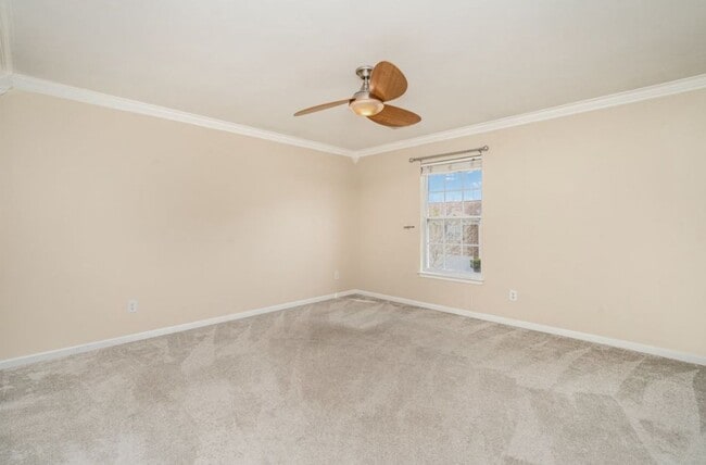 Building Photo - 4 bed/ 2.5 bath in Hermitage TN