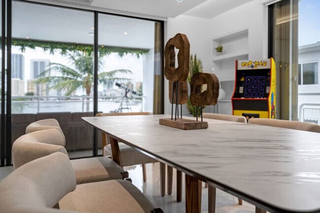 Building Photo - 468 Golden Isles Dr