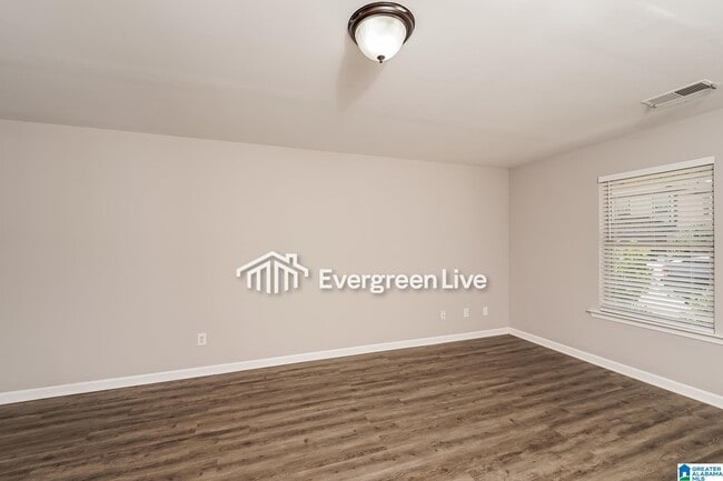 Building Photo - 4853 Woodford Wy