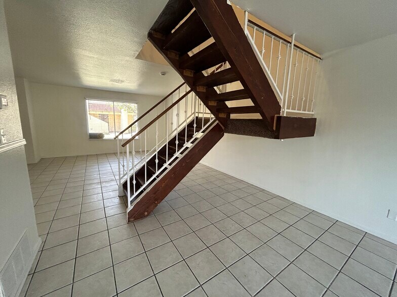 Building Photo - 5744 N 44th Ave