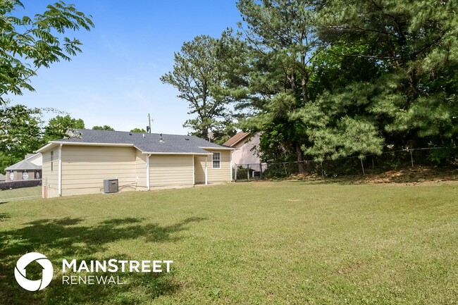 Building Photo - 541 Closhire Ln