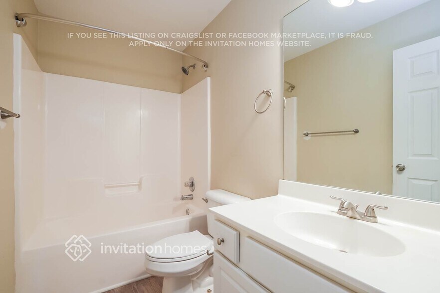 Building Photo - 4392 Walforde Blvd