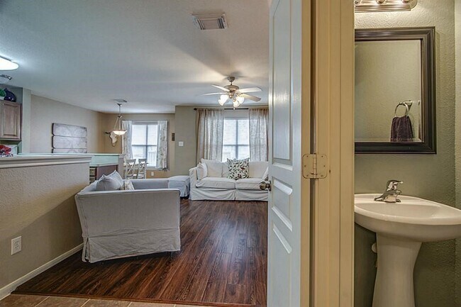 Building Photo - 1618 Grable Cove Ln