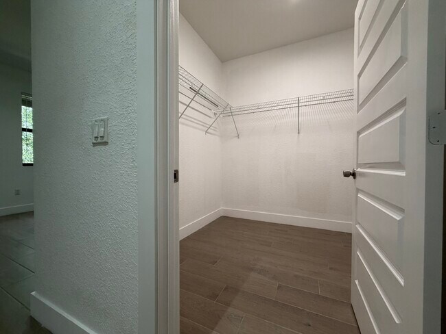 Building Photo - 329 Bella Sol Way