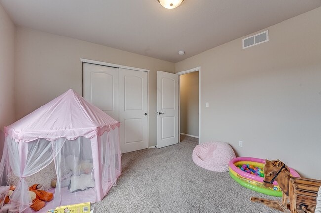 Building Photo - Stunning 4 Bed, 3 1/2 Bath House in Severance!