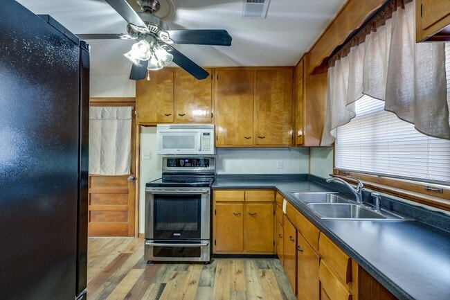 Building Photo - 2728 Nodyne Dr