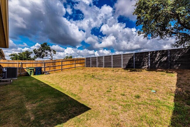 Building Photo - 125 Cupreata Ln