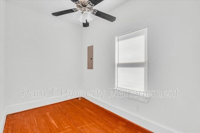 Building Photo - 513 E 33rd St