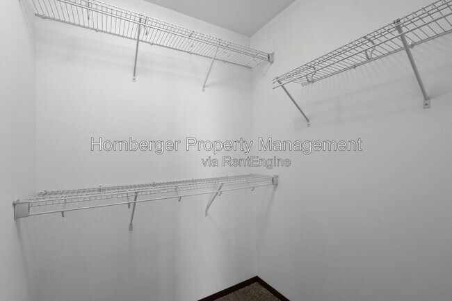 Building Photo - 10326 W Salmonberry