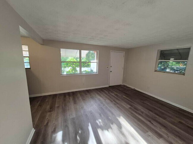Building Photo - Charming 3 Bedroom Home With Covered Carport