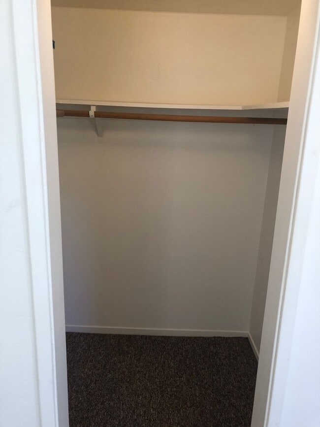 Building Photo - 5455