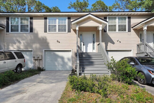 Building Photo - Charming 3 BR Home in Jacksonville, FL