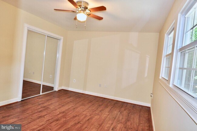 Building Photo - 13831 Delaney Rd