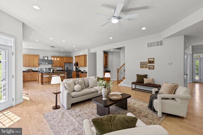 Building Photo - 9724 Centennial Meadows Ln