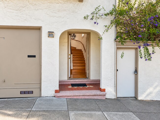 Building Photo - 311 26th Ave