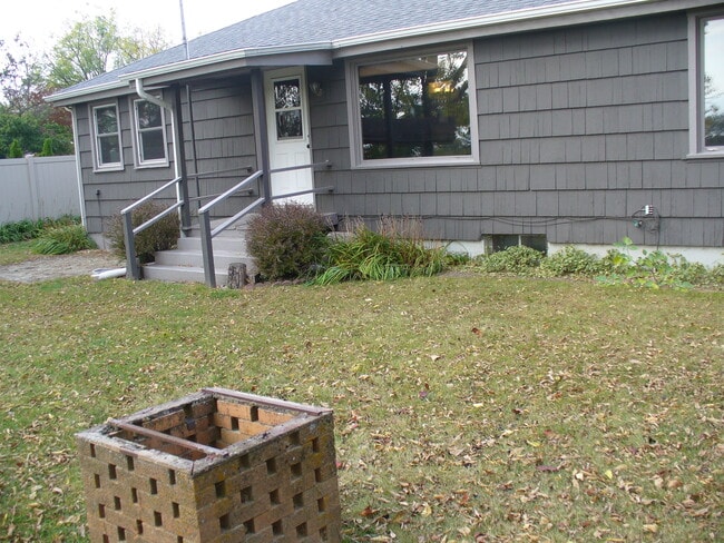 Building Photo - 11293 Edgemere Ter